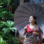 Vidya Balan Instagram - Baarish 🌧☂Tell me your favourite monsoon song. Mine is “Ab ke saawan” by Shubha Mudgal. Saree - @houseofmasaba @masabagupta Hair - @bhosleshalaka Makeup - @harshjariwala158 Styling - @who_wore_what_when Photo credit: @sunil.r.khandare