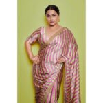 Vidya Balan Instagram – #Sherni loves her stripes 🐅 

Saree – @toraniofficial 
Hair – @bhosleshalaka 
Makeup – @harshjariwala158 
Styling – @who_wore_what_when 
Photography- @anurag_kabburphotography