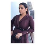 Vidya Balan Instagram – #StMoritz tonight in a 
Trench dress by : @eshaanijayaswal
Hair : @bhosleshalaka 
Make Up: @shre20 
Styled by : @who_wore_what_when