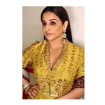 Vidya Balan Instagram - For the #IshaAnand wedding tonight , Outfit: @anjumodi Potli: @monokromenewyork Hair:@bhosleshalaka Make Up: @shre20 Styled by: @who_wore_what_when Assisted by: @d.shubham_j