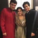 Vidya Balan Instagram - How does this get any better!?? 😍😍 ♥️Sandwiched between the 2 SRKs ♥️!! #SiddharthRoyKapur & @iamsrk