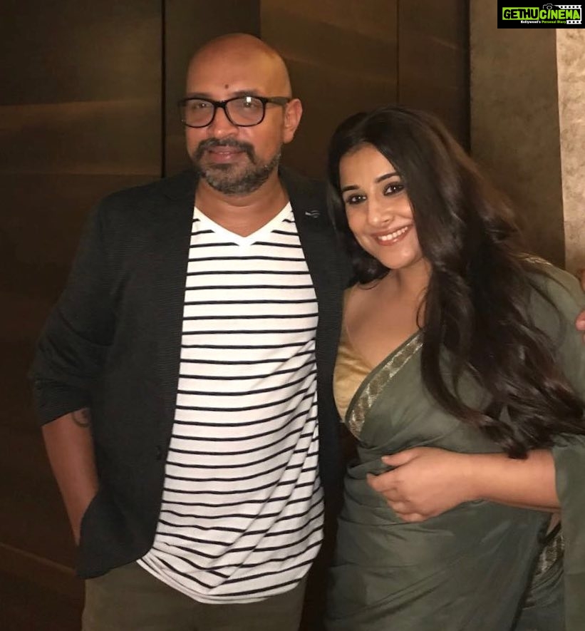 Vidya Balan Instagram - Never before have i witnessed the βcast n crewβ give the director a standing ovation before the screening of a film...ππππ...but then theres Only One Suresh Triveni β€οΈ...and theres Only One Team Tumhari Sulu β€οΈ...Tu best hai re Suresh and you brought out the best in your teamππ€ππͺπ€β£οΈ!!