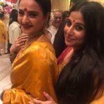 Vidya Balan Instagram - With the ever so gorgeous Rekha ji at Ganesh Chaturthi celebrations last evening ❤️😍😘💌!!!