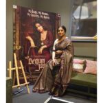 Vidya Balan Instagram - Janaab, ab intezaar khatam hone ko hai.. Miliye #BegumJaan se 14 April ko theatres main!!