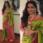 Vidya Balan Instagram - My default setting... Kanjeevaram, Kajal and Kundan 🙂. Styled by - @who_wore_what_when Jewellery - @suhana_art_and_jewels, @amrapalijewels