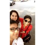 Vidya Balan Instagram - Waiting for my car...walking the streets of Bandra with the 2 girls who 'walk the talk' with me ❤❤.