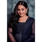 Vidya Balan Instagram – Eyes are my favourite language. Tell me yours 🖤

Outfit – @rohitbalofficial 
Hair – @bhosleshalaka 
Makeup – @ritesh.30 
Styling – @who_wore_what_when 
Photography – @anurag_kabburphotography