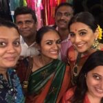 Vidya Balan Instagram - Behind d scenes at Gaurang's Shringar show in Lucknow 🙂❤️.