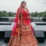 Vidyulekha Raman Instagram - Maharani mode on 👑👸🏽 #SaViWedding Make up - @artistrybyolivia Hairstyle - @jayashree_hairstylist Outfit - @taruntahiliani Shot by - @weddings.aaronobed Mehendi - @aravinth_mehendi_makeup Nails - @nails_by__g3