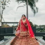 Vidyulekha Raman Instagram - Maharani mode on 👑👸🏽 #SaViWedding Make up - @artistrybyolivia Hairstyle - @jayashree_hairstylist Outfit - @taruntahiliani Shot by - @weddings.aaronobed Mehendi - @aravinth_mehendi_makeup Nails - @nails_by__g3