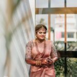 Vidyulekha Raman Instagram - Oonjal Time 💖🌸 #SaViWedding Make up - @deepika.nathan Hairstyle - @crown__artistry Saree - @aavaranaa Blouse - @archana.karthick Saree drape - @thesareedrapistchennai Jewellery - @new_ideas_fashions Mehendi - @aravinth_mehendi_makeup Photography - @weddings.aaronobed