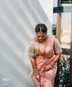 Vidyulekha Raman Instagram - Oonjal Time 💖🌸 

#SaViWedding 

Make up - @deepika.nathan 
Hairstyle - @crown__artistry 
Saree - @aavaranaa 
Blouse - @archana.karthick 
Saree drape - @thesareedrapistchennai
Jewellery -  @new_ideas_fashions 
Mehendi - @aravinth_mehendi_makeup
Photography - @weddings.aaronobed