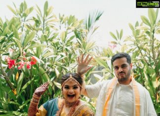 Vidyulekha Raman Instagram - Maami & Maama mode on 💙💛 #SaViWedding Make up - @deepika.nathan Hairstyle - @crown__artistry 9 yards Madisaru - @hamsa_handloom Blouse - @archana.karthick Saree drape - @thesareedrapistchennai Jewellery - @new_ideas_fashions Mehendi - @aravinth_mehendi_makeup Nails - @nails_by__g3 Photography - @weddings.aaronobed