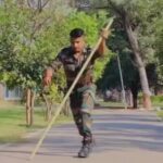 Vidyut Jammwal Instagram - Jai Hind… Video credit: @anmol.__.chaudhary #kalaripayattu