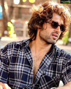Vijay Deverakonda Instagram - Happy new year my loves 🤍