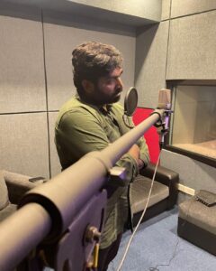 Vijay Sethupathi Instagram - #KaathuVaakulaRenduKaadhal dubbing 💕 @wikkiofficial #Nayanthara @samantharuthprabhuoffl @anirudhofficial @7_screenstudio @therowdypictures @sonymusic_south @proyuvraaj