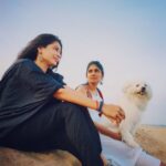 Vijayalakshmi Instagram – Beautiful souls are put together for a reason ♥️
 #family🧿 
.
.
P.C @ahathiansannasi 
W @niranjani_ahathian & pekko
