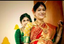 Vijayalakshmi Instagram - My stylist is the best 🤗🤗😘 Thanks for the pic @dir_thiru With my beautiful @niranjani_ahathian #mummytummy #throwback #nilanmummy