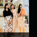 Vijayalakshmi Instagram - A little bit of crazy A little bit of loud A little bit of giggles & A whole lot of LOVE #family #lilmomentsbigmemories #countyourblessings #sisters @kanithiru10 @niranjani_ahathian