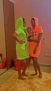 Vijayalakshmi Instagram - It has pockets 😎
With one & only 
@niranjani_ahathian 

#sistersquad #instareels #gangsta  #reels
