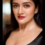 Vimala Raman Instagram - And here it is 2022 🎉 🥳#happynewyear2022 … wishing everyone an amazing year ahead with all the health and happiness ❤️😘🎆🙏🏻 Doesn’t go without thanking my lovelies for this pict 😘❤️🙏🏻 #shootorganiser @rrajeshananda #photographer @camerasenthil #styling @labelswarupa #makeup @makeupibrahim #hairstylist @vijayaraghavan_hairstylist3133 #assistance @yasinhairstylist #location @courtyardchennai . . . #firstpost2020 #newyear #2022 #happynewyear #letsdothis #newbeginnings #positivity #actor #vimalaraman #lifeisbeautiful