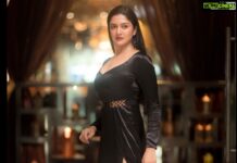 Vimala Raman Instagram - Let it flow 🖤✨ Love u guys 😍❤️🙏🏻 thankyou for this 😍 #shootorganiser @rrajeshananda #photographer @camerasenthil #styling @labelswarupa #makeup @makeupibrahim #hairstylist @vijayaraghavan_hairstylist3133 #assistance @yasinhairstylist #location @courtyardchennai . . . #newpost #latest #shoot #photoshoot #photography #indoors #black #blackdress #instagood #picoftheday #whynot #style #fashion #actor #actress #vimalaraman #lifeisgood
