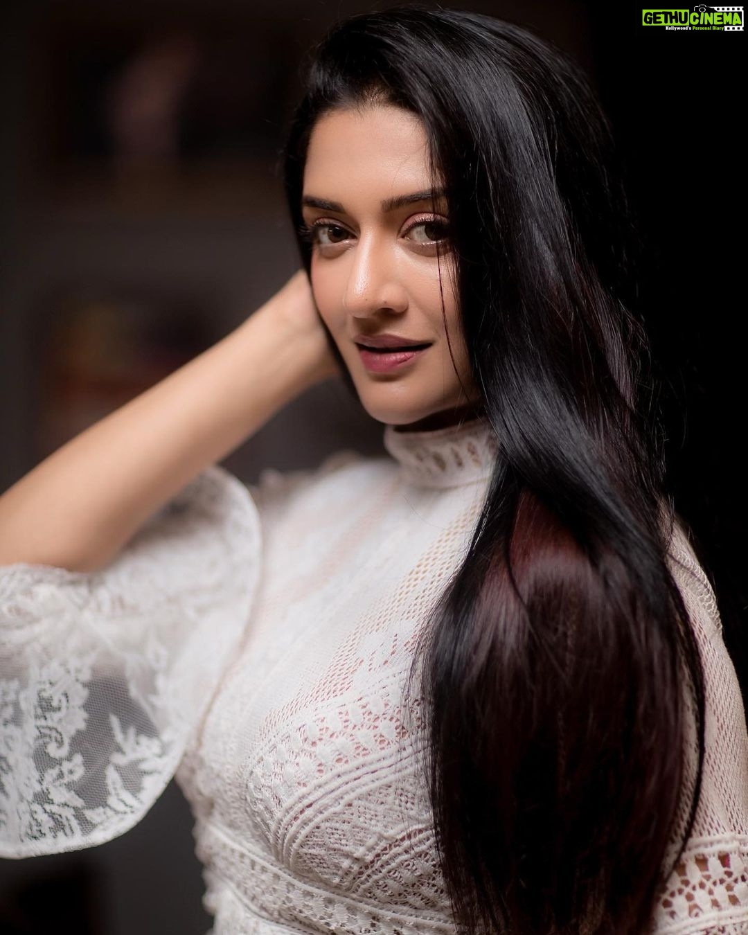 Vimala Raman - 10.6K Likes - Most Liked Instagram Photos