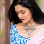 Vimala Raman Instagram – ‘Always look on the Pink side of life’💖

Thanking my darlings for this u guys rockk ❤️😘🙏🏻 
#photographer @camerasenthil 
#makeupartist @makeupibrahim 
#hairstylist @vijayaraghavan_hairstylist3133 
#styling @labelswarupa 
#saree @hastavem 
#jewellery @pradejewels 
#assistance @yasinhairstylist 
Shoot #organised by @rrajeshananda 
.
.
.
#latest #photoshoot #newpost #shoot #latesttrends #pink #pinksaree #saree #blouse #fashion #instamood #picoftheday #actress #actor #actorslife #lockdown #vimalaraman