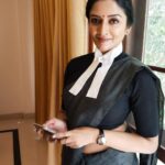 Vimala Raman Instagram - Does anyone need a lawyer ? 😎 And it’s now time to be one👩🏻‍⚖️ 🎥🎬 #makeupartist @narasimhamakeupartist #newmovie #nextproject #tamil #lawyer #keepitreal #shoot #shootlife #lovemyjob #actor #vimalaraman #lifeisgood