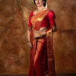 Vimala Raman Instagram – A Saree makes you feel elegant yet powerful all at the same time ❤️🐞

#shoot for @anya.cbe 
Thank you to the best bunch of talent 🙏🏻❤️
#photographer @luckycluster 
#makeupartist @makeupibrahim 
#hairstylist @vijayaraghavan_hairstylist3133 
#sareedraping @saraswathisathyam 
#accesories @bronzerbridaljewellery 
#backdrop @mizubackdrops 
#assistance @yasinhairstylist 
.
.
.
#adshoot #saree #photoshoot #latest #newpost #photography #bridalmakeup #bridalideas #bridallook #traditional #royal #indianfashion #bridal #makeup #style #fashion #sareelove #red #silk #redsaree #actor #vimalaraman