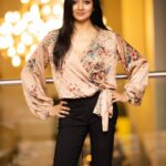 Vimala Raman Instagram - For the Glow✨ #photography @armankhanachakzai1 . . . #shoot #shootlife #indoors #latest #new #casual #instagood #love #fashion #style #picoftheday #glow #london #actor #actress #vimalaraman #lifeisgood