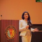 Vishakha Singh Instagram - Thank you @bitspilaniofficial for the invitation to give the inaugral speech at Pragrah - The Leadership Conclave @pragrah . . Shared my thoughts on the necessity of being cognizant and practicing self-leadership. . . Had a great time interacting with the students; especially Communo - the organising team , the Mime Club as well as the film making club at BITS. . . #Speaker #Gyaan #Knowledgesharing #Leadership #Conclave #bitspilani #entrepreneur #Startup@#Filmamaker #Films #risk #RiskTaker #filmproducer BITS Pilani