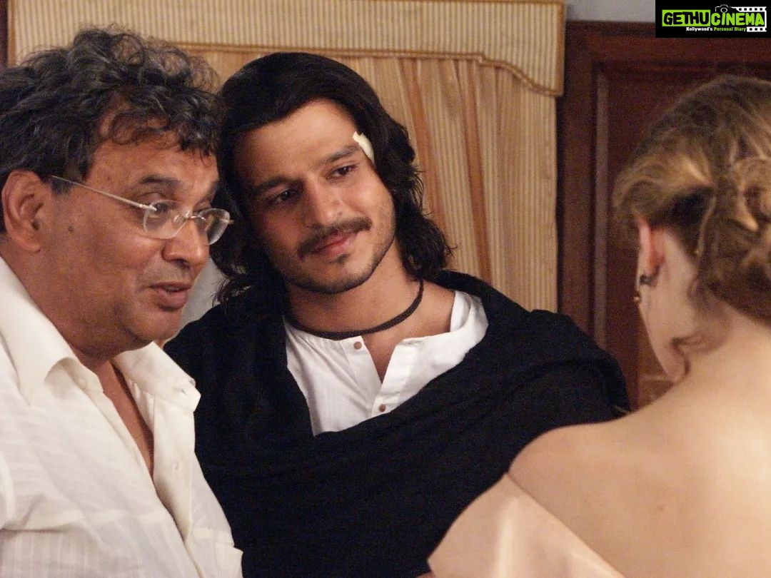Vivek Oberoi Instagram - Wishing a very happy birthday to the biggest showman @SubhashGhai1. You are a true legend and I was fortunate to get a chance to work with you in #Kisna. May you have a long and healthy life! Lots of best wishes