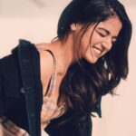 Wamiqa Gabbi Instagram – Happy to receive your love for #DilDiyanGallan ♥️
Please watch if you still haven’t 🤦🏻‍♀️
#DilDilyanGallan in theatres near you 📽
.
Photography: @the.shattered.lens 📷📸📷