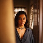 Wamiqa Gabbi Instagram - तुम्हारा कार्य प्यार को खोजना नहीं हैं, बल्कि केवल उन मुश्किलों को ढूंढना है, जो की आपने ही, अपने मन में, उसके विरोध में बना रखी हैं | - रूमी 📸 @bharat_rawail