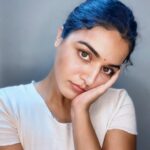 Wamiqa Gabbi Instagram – ओन्ली बिंदिया चमकेगी… coz there is no चूड़ी yo !!