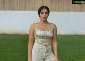 Wamiqa Gabbi Instagram - 🤍 कहूँ भी तो क्या कहूँ ?
