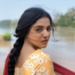 Wamiqa Gabbi Instagram - मुलाक़ातें ज़रूरी हैं अगर रिश्ते बचाने है, लगा कर भूल जाने से तो पौधे भी सूख जाते हैं| mua: @coco_ballucci