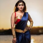 Yaashika Aanand Instagram - #swipeleft ❤️⚔️ 1 or 2 ? 🥰 Shot by : @diwahar_photography @diwa_har Designer : @saras.secret.boutique MUA : @b3bridalstudio #recreation #kollywood #photoshoot #yashikaanand