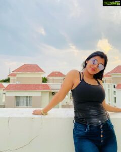 Yaashika Aanand Instagram - Helloooo 😉 

.
#swipeleft

.
.
.
.
.
.
.
.

.
.
#yash #yashika #yashikaaannand #biggboss #exlore #kollywood #fashion #iamk #dhuruvangalpathinaaru #zombie #kadamaiyaisei