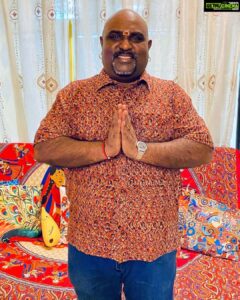 Yogi B Instagram - From the darkness of deep vali/pain of recent past times, in prayer and dharma we invoke a new Deepam/light path/vazhi on this auspicious day. Happy and blessed Deepavali to everyone 🙏🏽🪔♥️