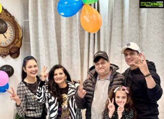 Yuvika Chaudhary Instagram - #familia #yuvikachaudhary #princenarula @princenarula