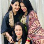 Yuvika Chaudhary Instagram - Family ❤️ @docappy2895 @rajnish5390 #yuvikachaudhary #family #fun #love @pashmoda_official