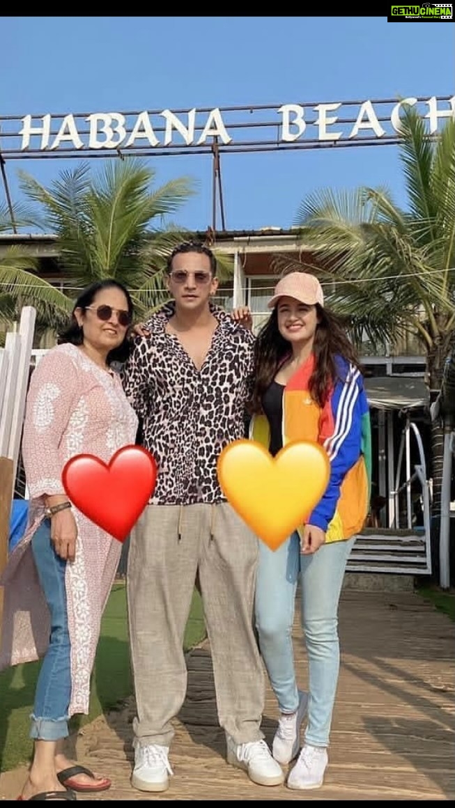 Yuvika Chaudhary Instagram - Happy Birthday, dear mother! Mom, please always know that I love you and appreciate all the great things you have done in my life. Today being a special day for you, I'm wishing a sweet and very colorful birthday to you, for you're the world's most extraordinary Mother. And my best friend May there always be a smile on your face. Love you 🧿mama @rajnish5390