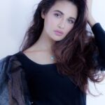 Yuvika Chaudhary Instagram – There is only one happiness in life, to love and be. #picoftheday  pic Credits : @a.rrajaniphotographer