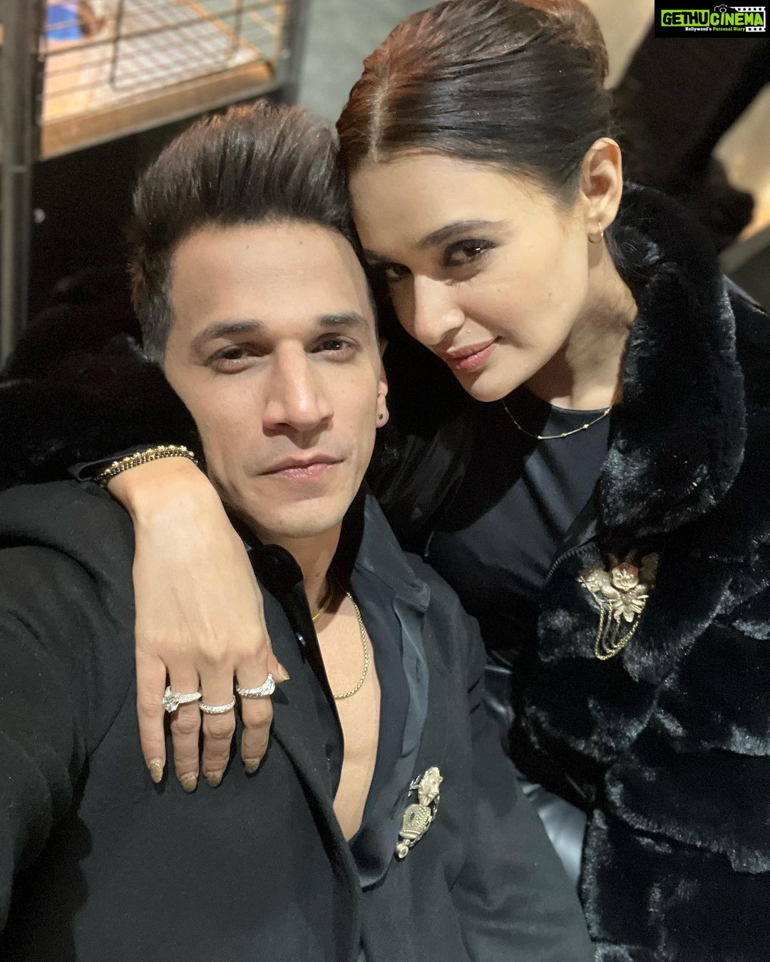 Yuvika Chaudhary Instagram - With my beautiful wife @yuvikachaudhary so sry baby me and my love is lil selfish , I cannot breathe without you , to me you are perfect Dakho i am happiest when I’m right next to you . . . . . #pic #picoftheday #picsart #picnic #picstitch #pictureoftheday #pictures #pics #picture #picofday #pictureperfect #pictureoftheday #pictures #privikaforever #privika #princenarula #yuvikachaudhary