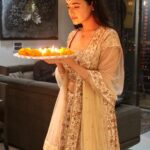 Yuvika Chaudhary Instagram - Spread love ❤️ happy Diwali 🪔 Outfit- @jiyabyveerdesignstudio Styled by- @junejasanchi Assisted by- @styledbyanchal