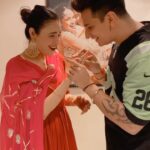 Yuvika Chaudhary Instagram - Karwa Chauth par ek reel toh Banti hai 🤣😁🙈 @princenarula @ornaz_com