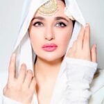 Yuvika Chaudhary Instagram - Make yourself a Priority !😎 pc 📷@riyabajaj_photography #love #live #laugh #blessed #peace #portraits #fashionshoot #yuvikachaudhary #yuvikachaudharynarula #indiandress #riyabajajphotography