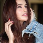 Yuvika Chaudhary Instagram - Sing like no one’s listening, love like you’ve never been hurt, dance like nobody’s watching, and live like it’s heaven on earth @riyabajaj_photography